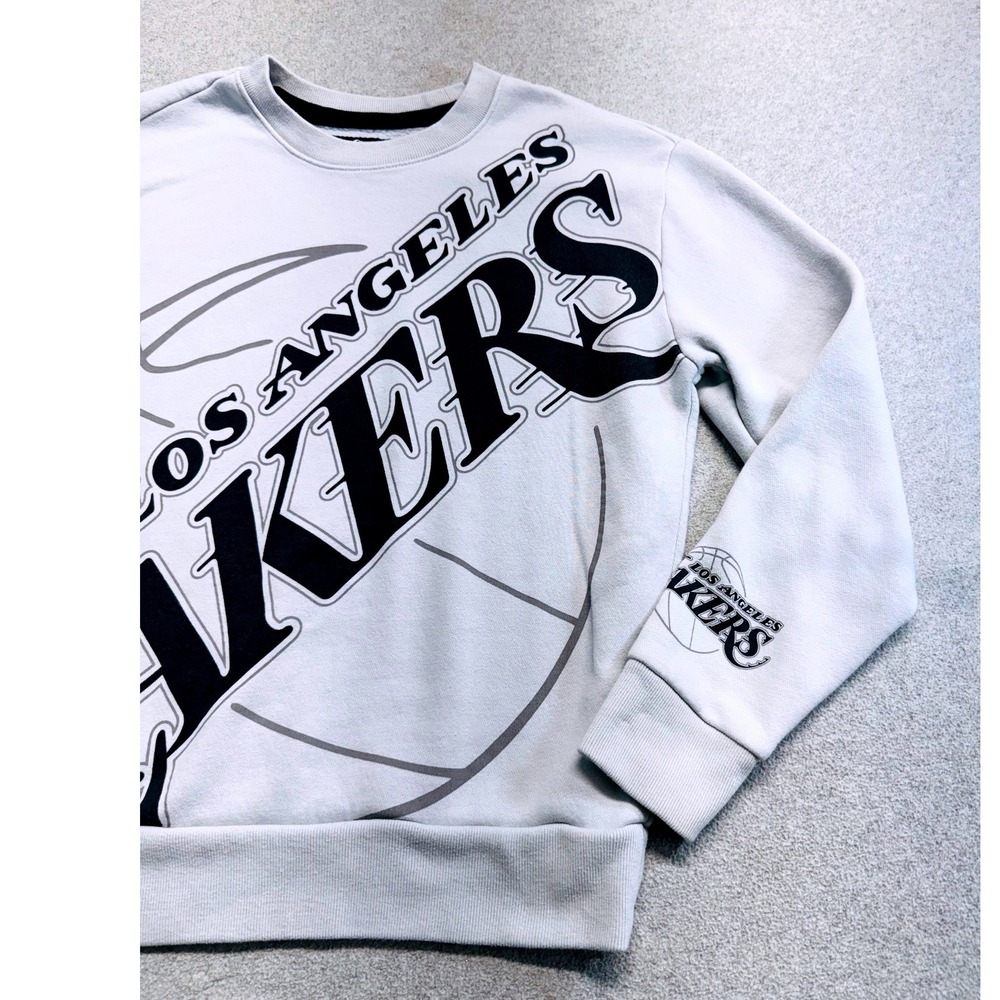 Hollister x NBA Los Angeles Lakers Sweatshirt Mens XS Big Logo Crewneck Gray - Picture 3 of 11